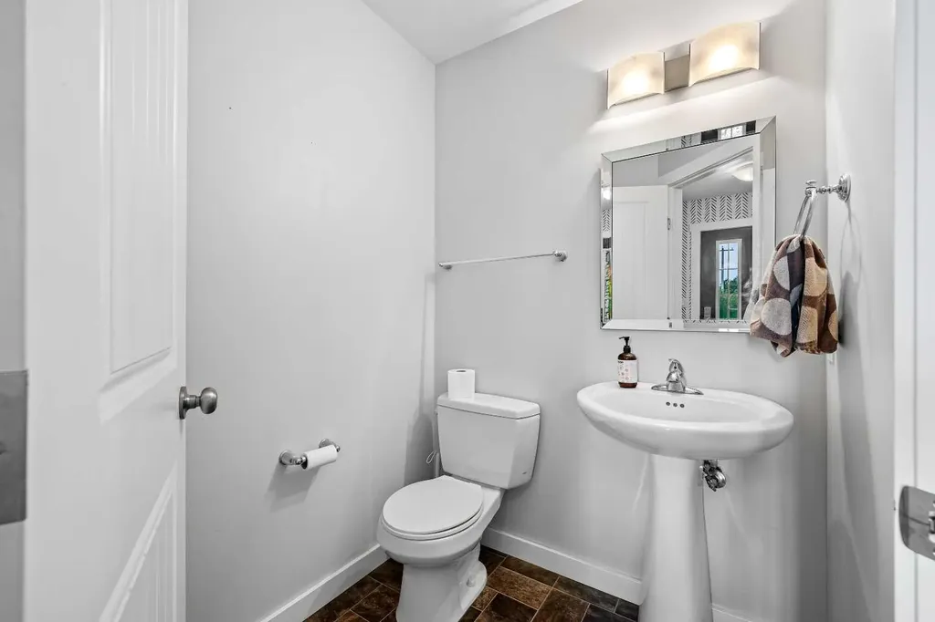 5002 51 Avenue Blackfoot AB T0B 0L0