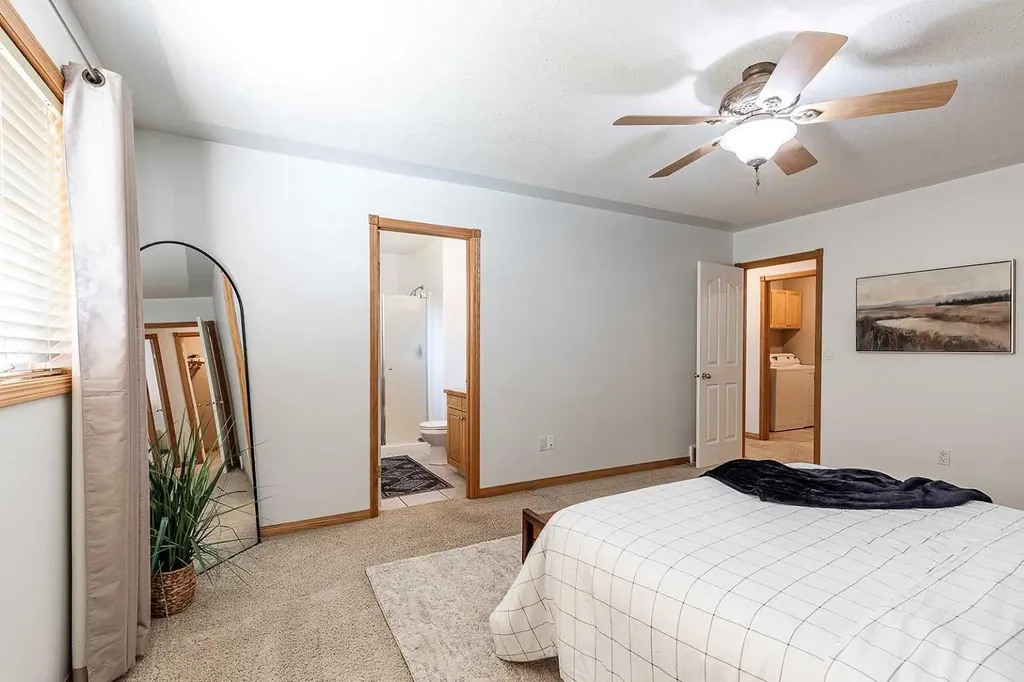 213 Sunrise Circle SW Medicine Hat AB T1B 4N9
