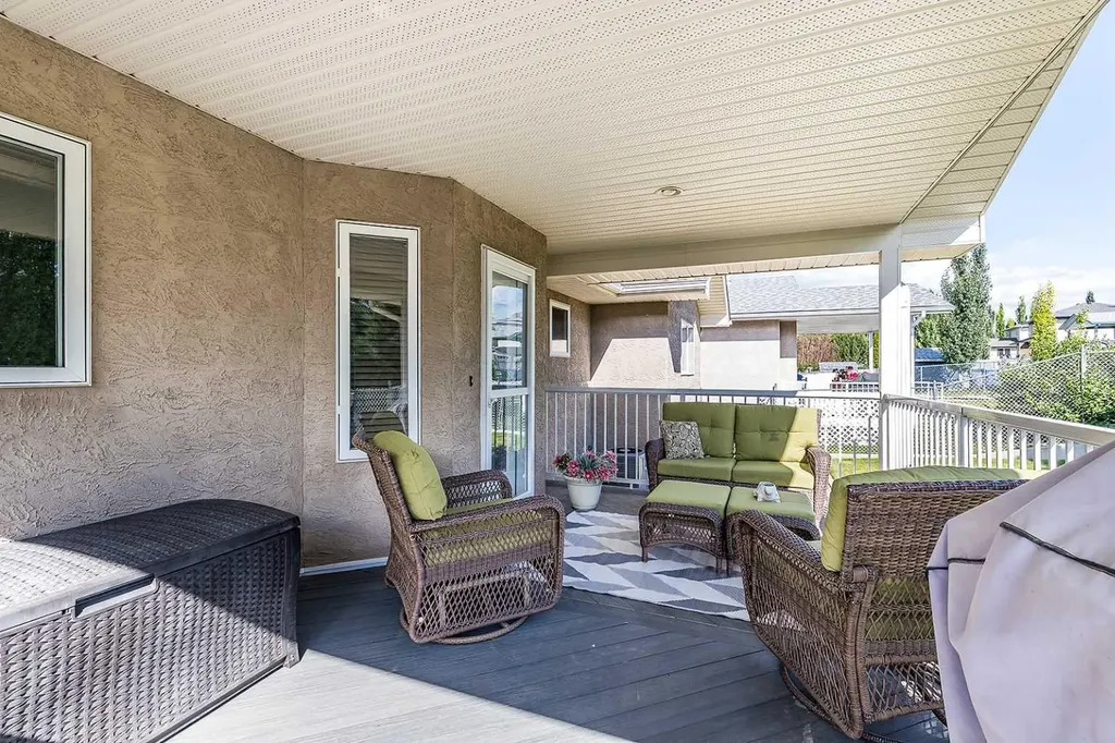 213 Sunrise Circle SW Medicine Hat AB T1B 4N9