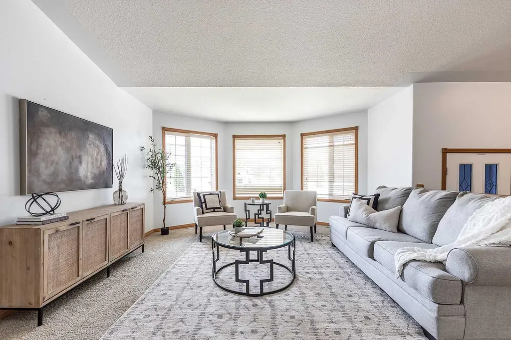 213 Sunrise Circle SW Medicine Hat AB T1B 4N9