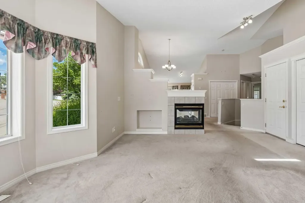 63 Scotia Landing NW Calgary AB T3L 2K2