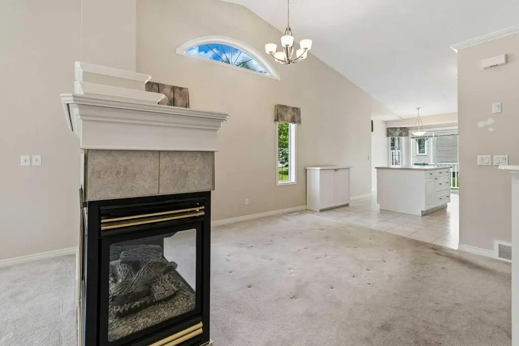 63 Scotia Landing NW Calgary AB T3L 2K2