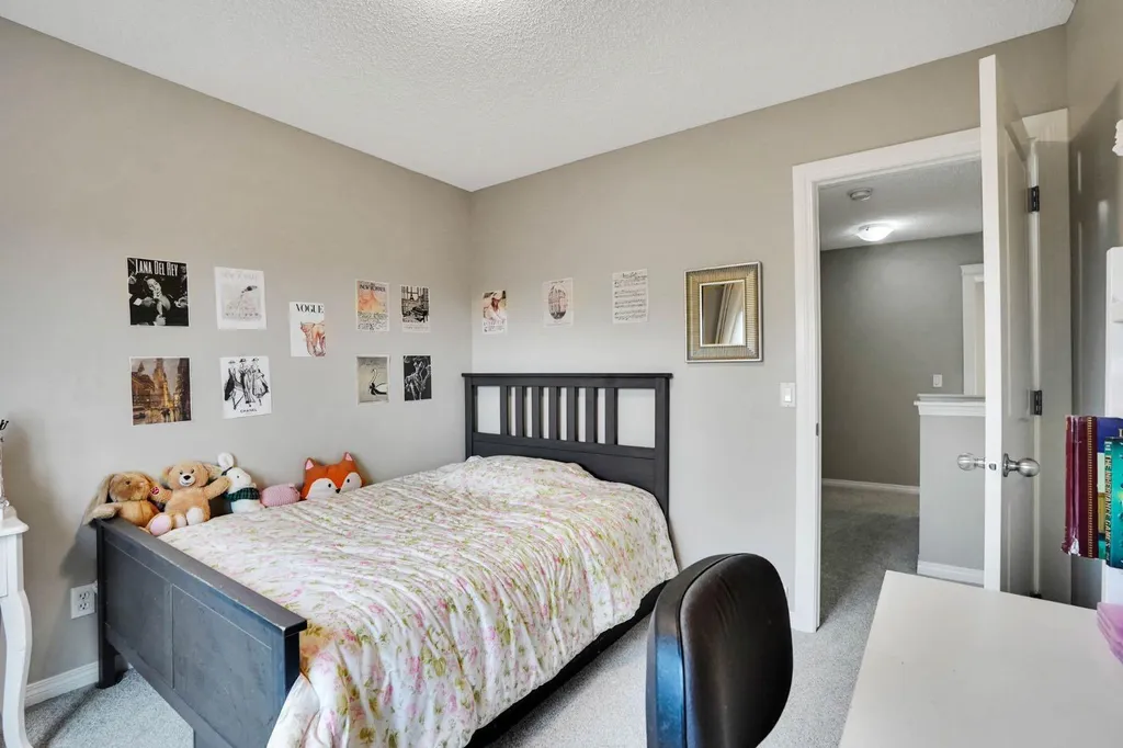 64 Sage Hill Point NW Calgary AB T3R 0H3