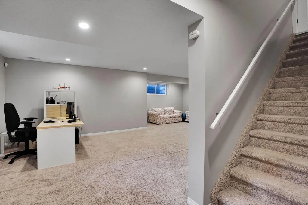 64 Sage Hill Point NW Calgary AB T3R 0H3