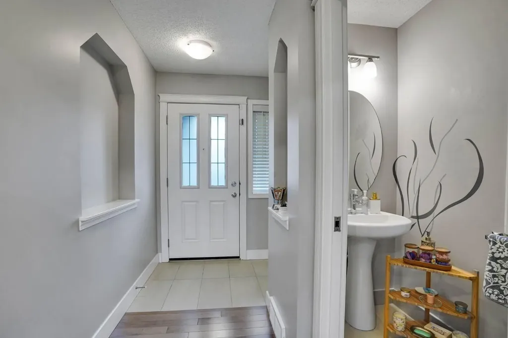 64 Sage Hill Point NW Calgary AB T3R 0H3