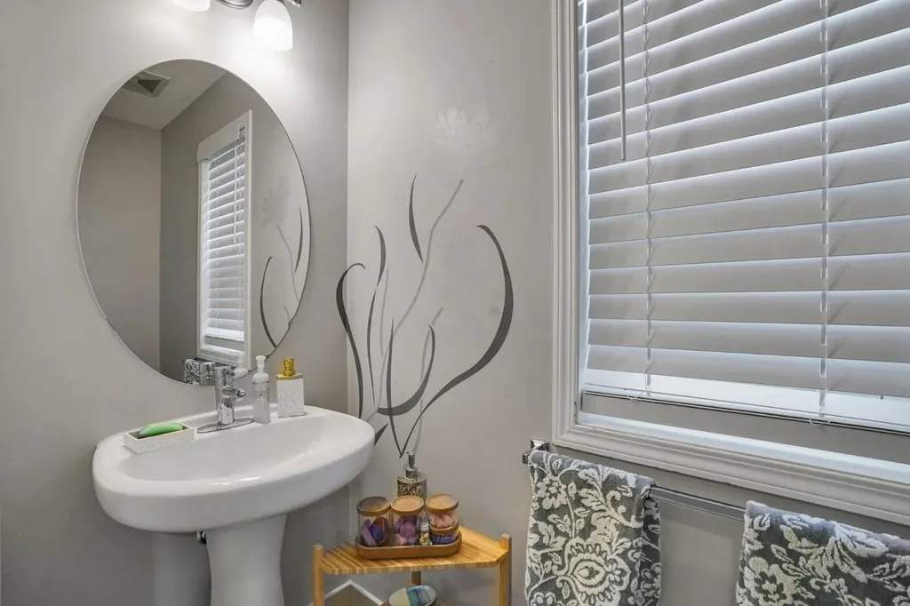 64 Sage Hill Point NW Calgary AB T3R 0H3