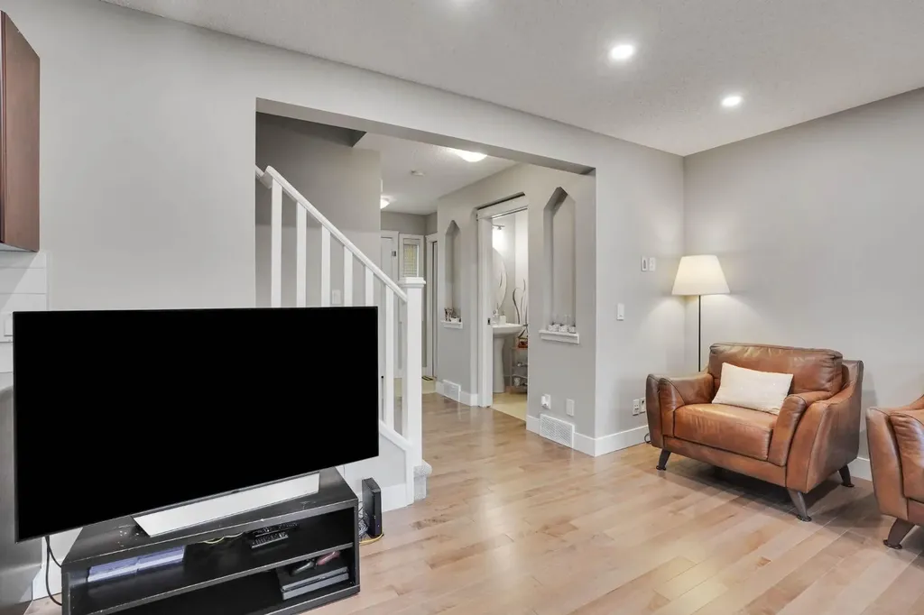 64 Sage Hill Point NW Calgary AB T3R 0H3