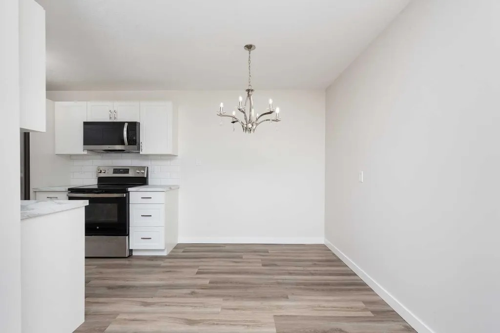 85 Foxbend Crescent Lethbridge AB T1H 5T4
