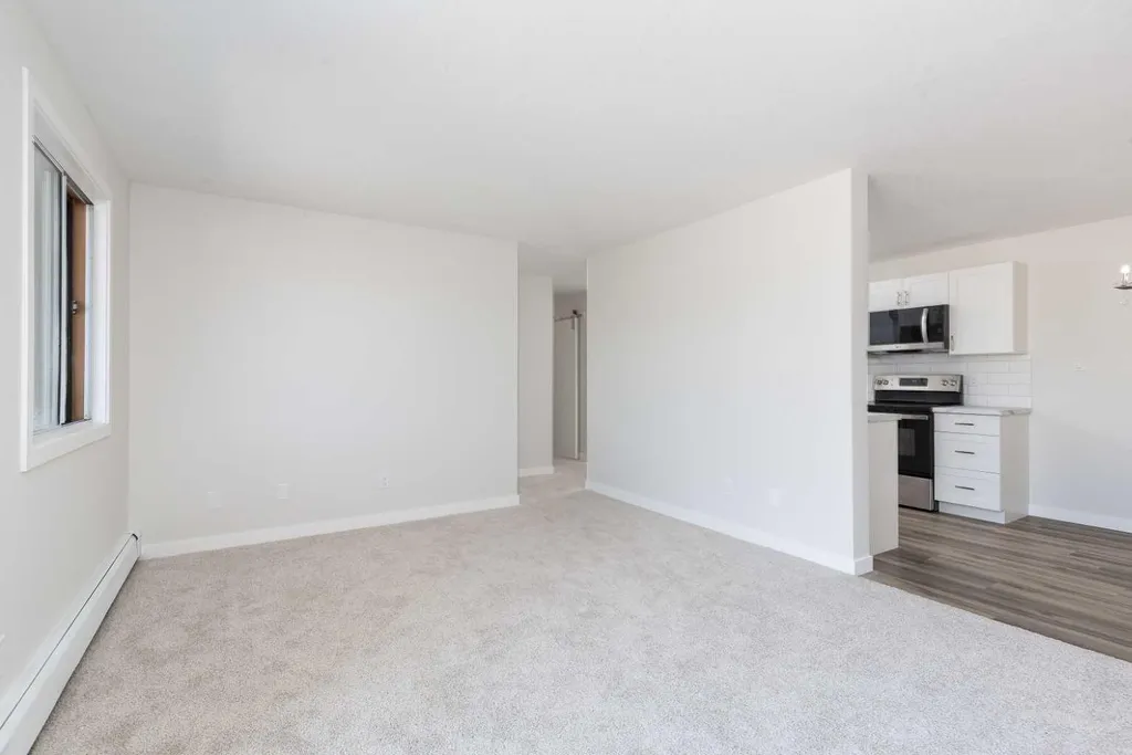 85 Foxbend Crescent Lethbridge AB T1H 5T4