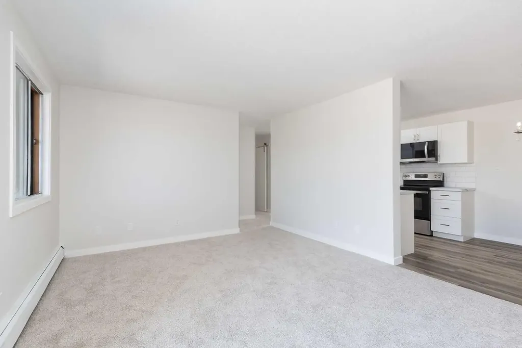 85 Foxbend Crescent N Lethbridge AB T1H 5T4