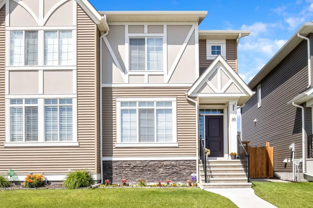 30 Wolf Crescent Okotoks AB T1S 5V2