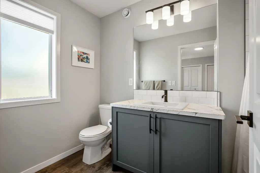 30 Wolf Crescent Okotoks AB T1S 5V2