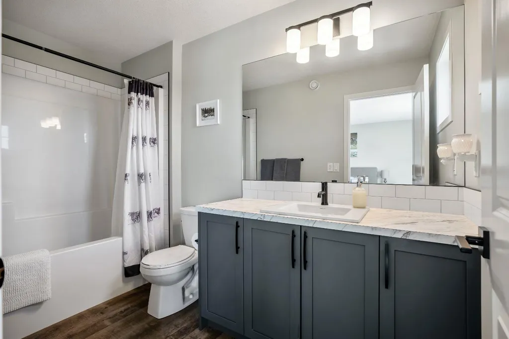 30 Wolf Crescent Okotoks AB T1S 5V2