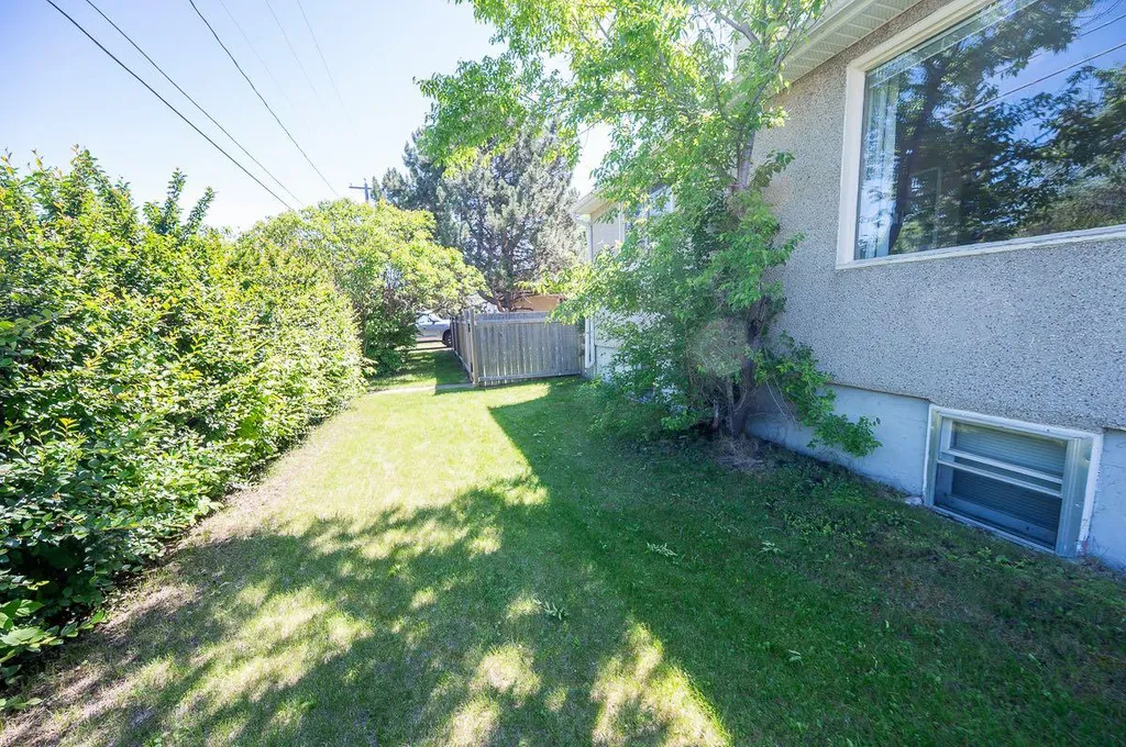 4241 41 Avenue Red Deer AB T4N 2Y1