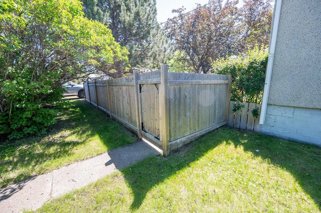 4241 41 Avenue Red Deer AB T4N 2Y1