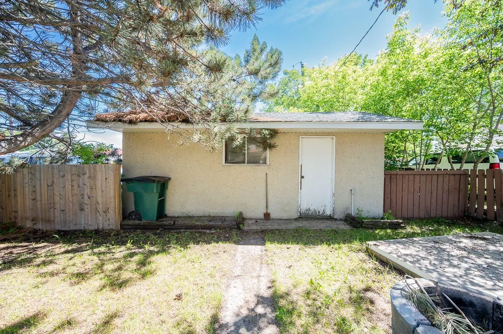 4241 41 Avenue Red Deer AB T4N 2Y1