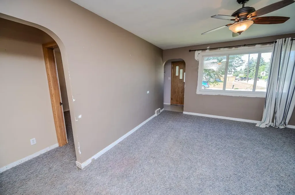 4241 41 Avenue Red Deer AB T4N 2Y1