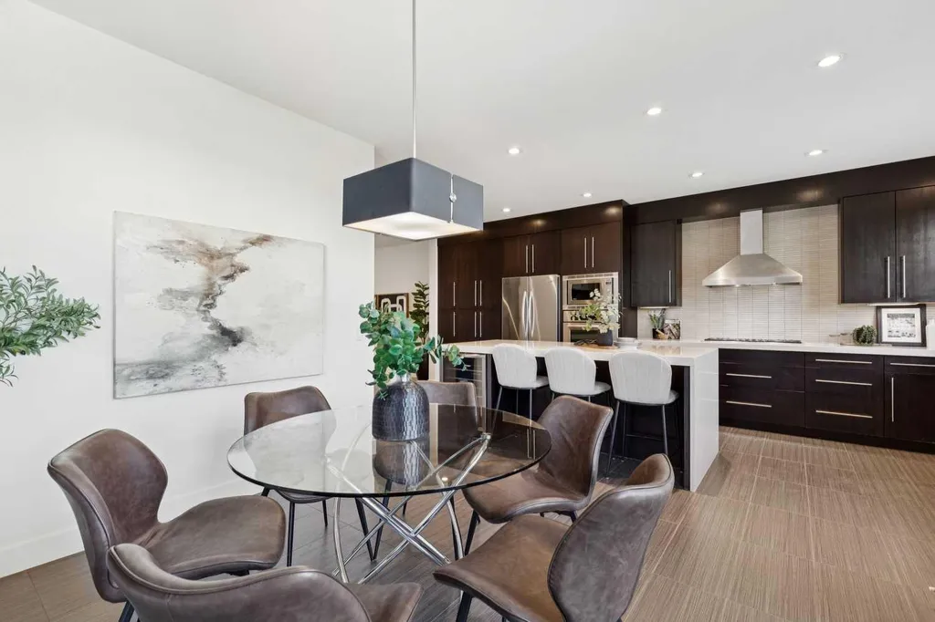 1711 27 Street SW Calgary AB T3C 1L6