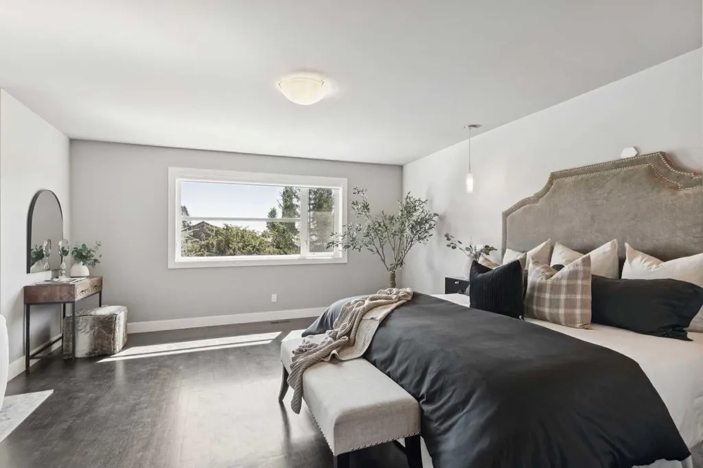 1711 27 Street SW Calgary AB T3C 1L6