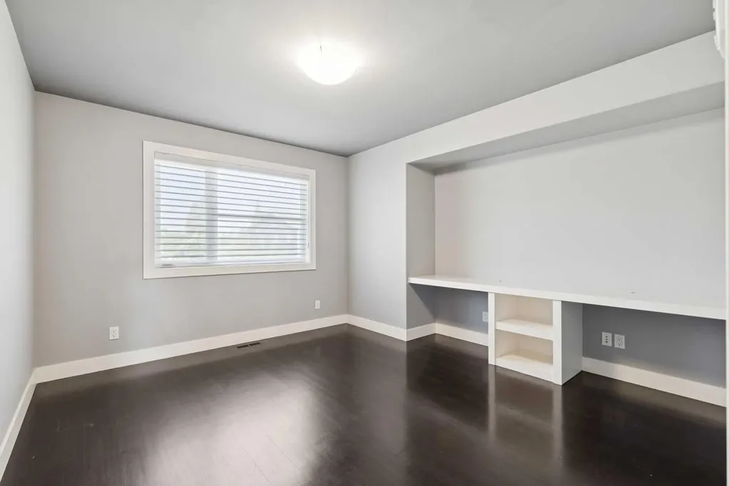 1711 27 Street SW Calgary AB T3C 1L6