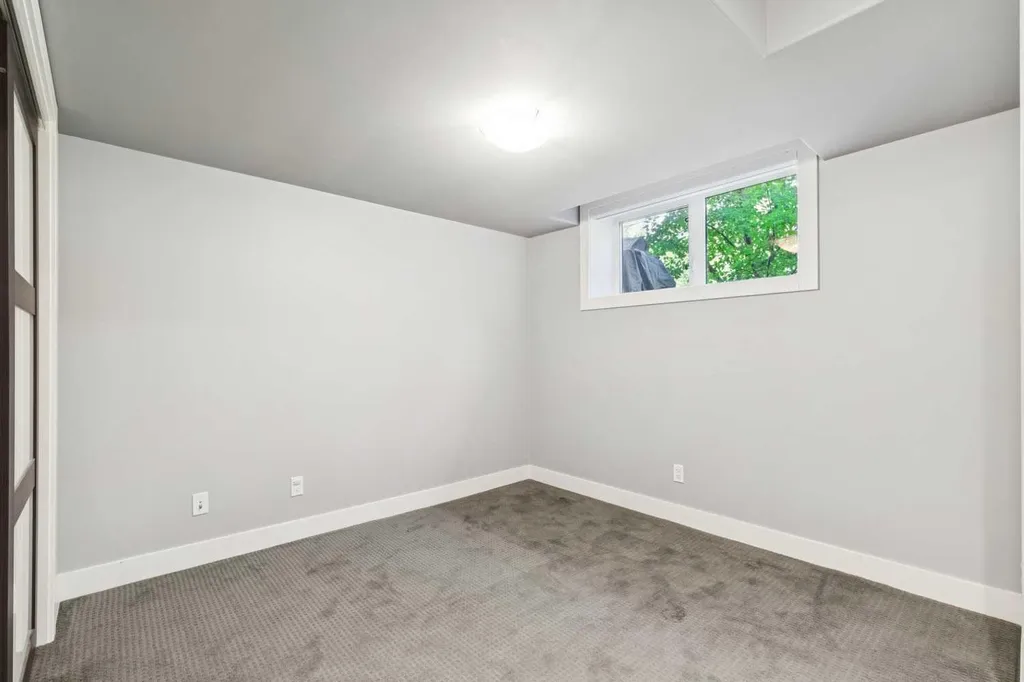 1711 27 Street SW Calgary AB T3C 1L6