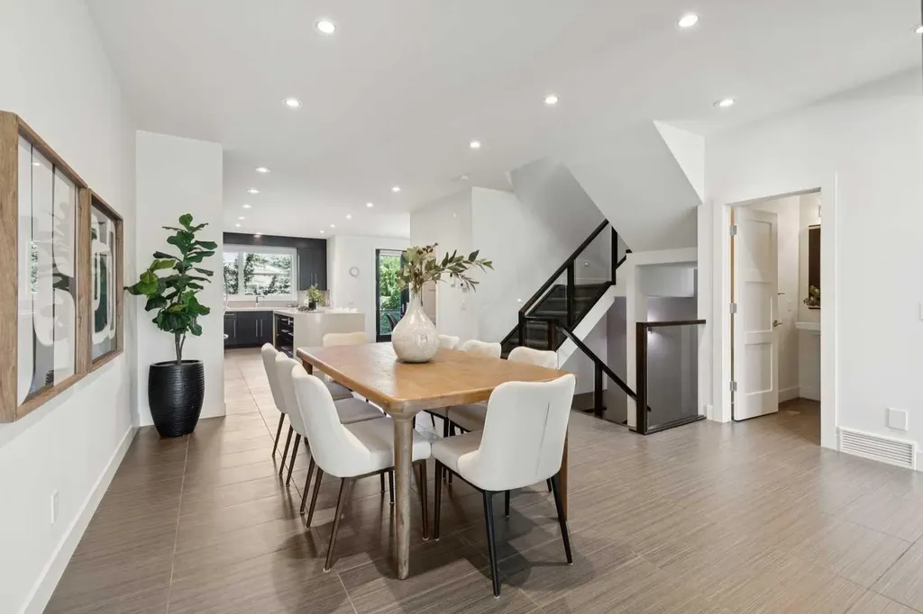 1711 27 Street SW Calgary AB T3C 1L6