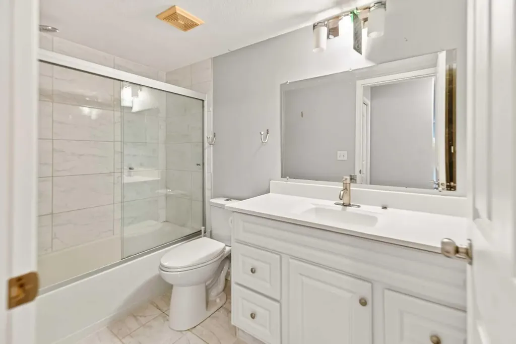 12A Ironside Street Red Deer AB T4R 3R6