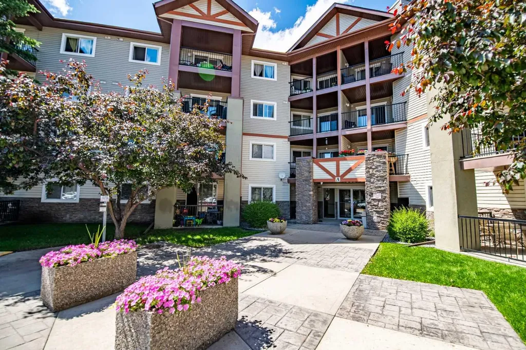 12A Ironside Street Red Deer AB T4R 3R6