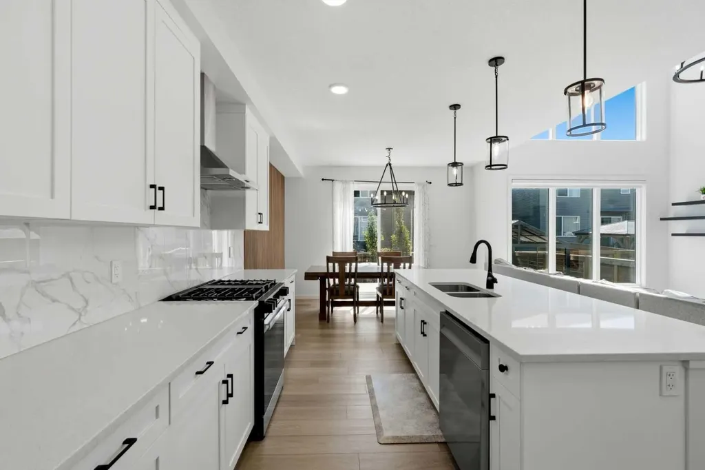 73 Mallard Grove SE Calgary AB T3C0E3