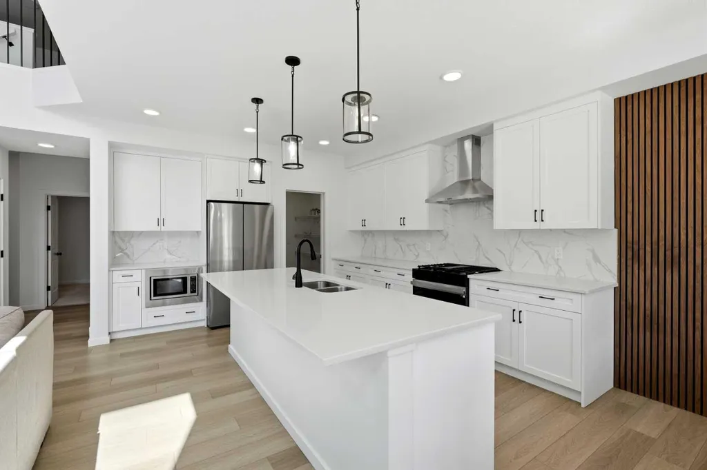 73 Mallard Grove SE Calgary AB T3C0E3