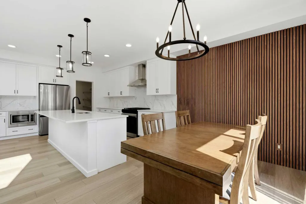 73 Mallard Grove SE Calgary AB T3C0E3