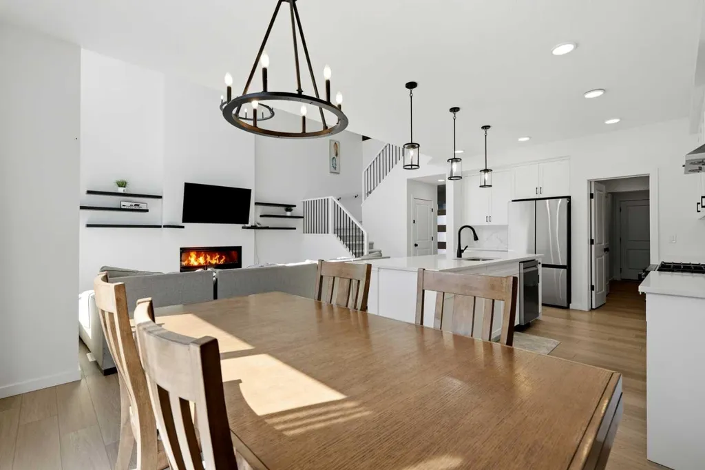 73 Mallard Grove SE Calgary AB T3C0E3