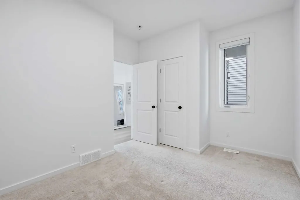 73 Mallard Grove SE Calgary AB T3C0E3