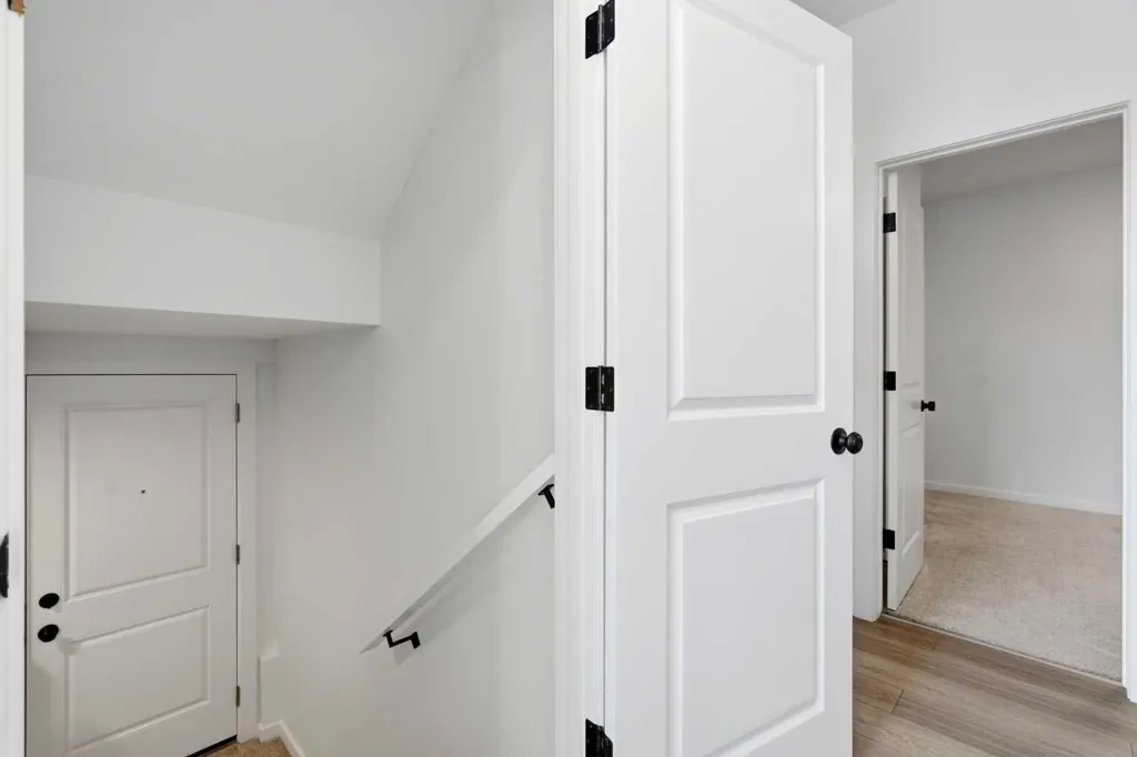 73 Mallard Grove SE Calgary AB T3C0E3