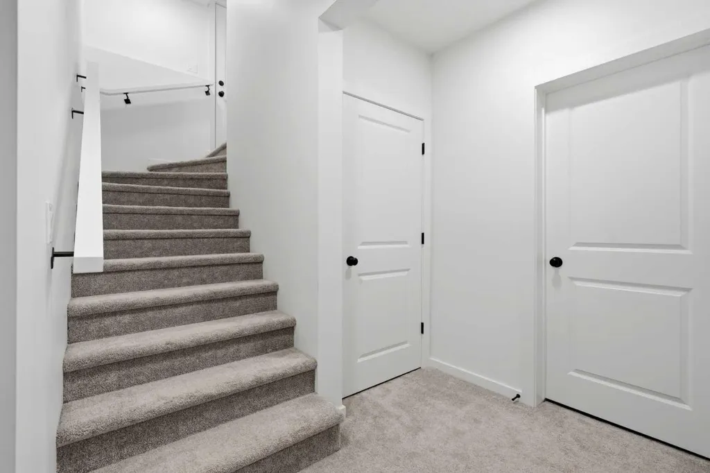 73 Mallard Grove SE Calgary AB T3C0E3