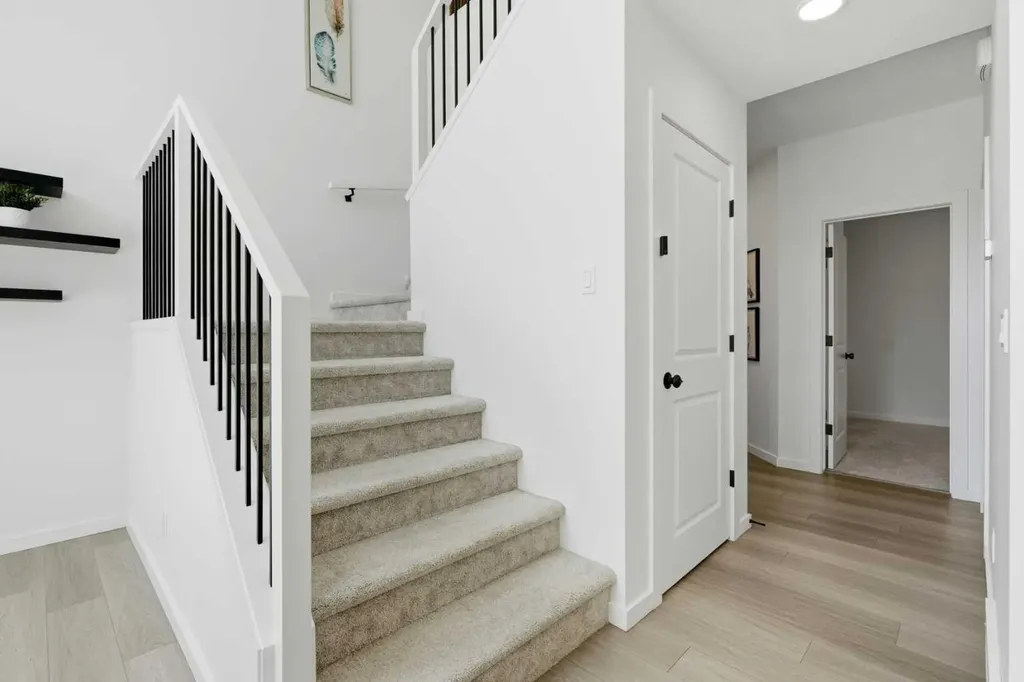 73 Mallard Grove SE Calgary AB T3C0E3