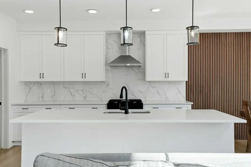 73 Mallard Grove SE Calgary AB T3C0E3