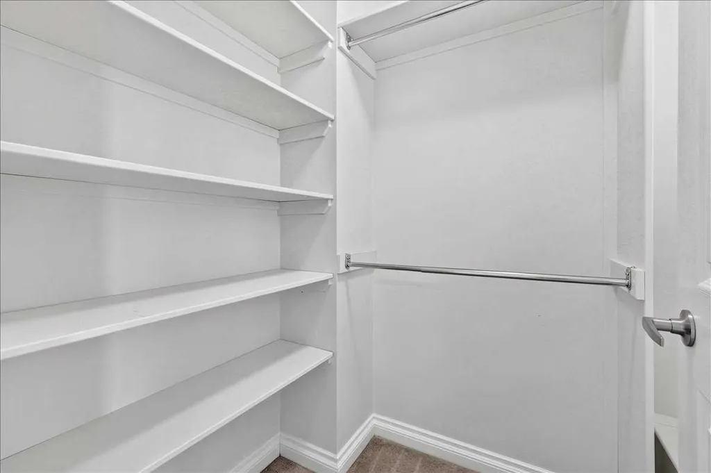 125 25 Avenue NW Calgary AB T2M 2A4