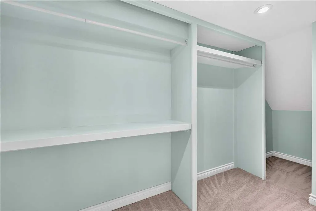 125 25 Avenue NW Calgary AB T2M 2A4