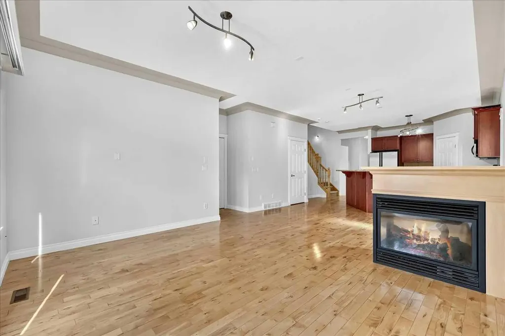 125 25 Avenue NW Calgary AB T2M 2A4