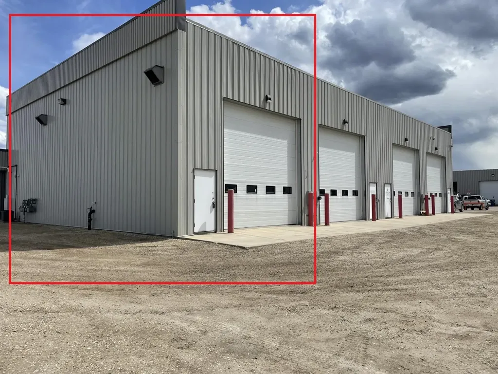 10102 120 Street Grande Prairie AB T8V 8B1