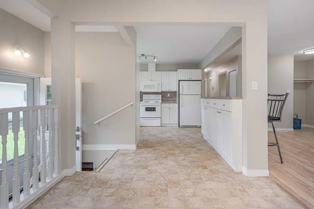 5958 West Park Crescent Crescent N Red Deer AB T4N1G3