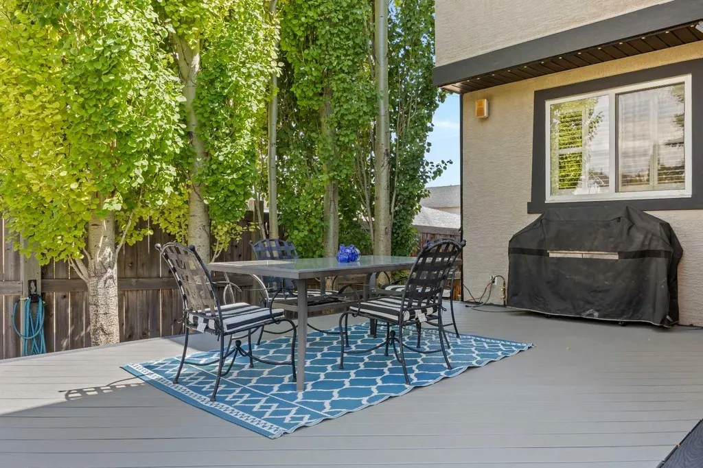 113 Tusslewood Bay NW Calgary AB T3L 2Y3