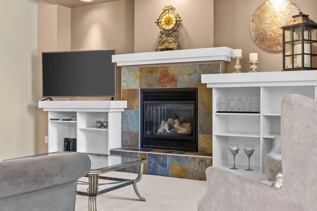 113 Tusslewood Bay NW Calgary AB T3L 2Y3
