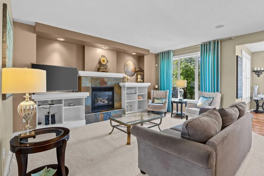 113 Tusslewood Bay NW Calgary AB T3L 2Y3