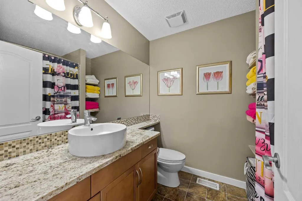 113 Tusslewood Bay NW Calgary AB T3L 2Y3