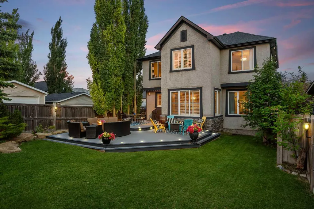 113 Tusslewood Bay NW Calgary AB T3L 2Y3