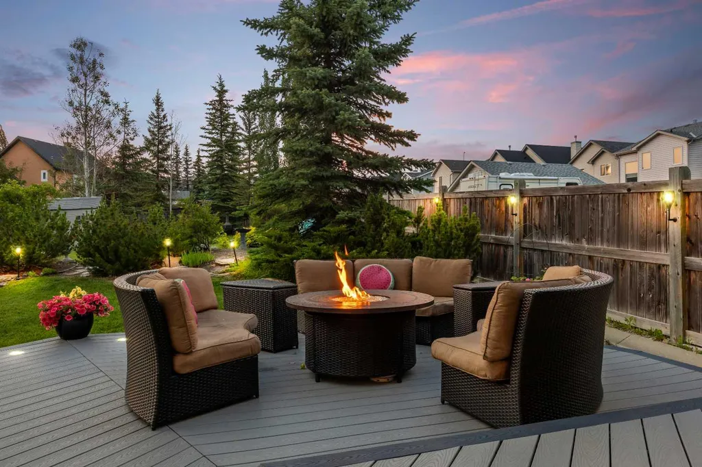 113 Tusslewood Bay NW Calgary AB T3L 2Y3
