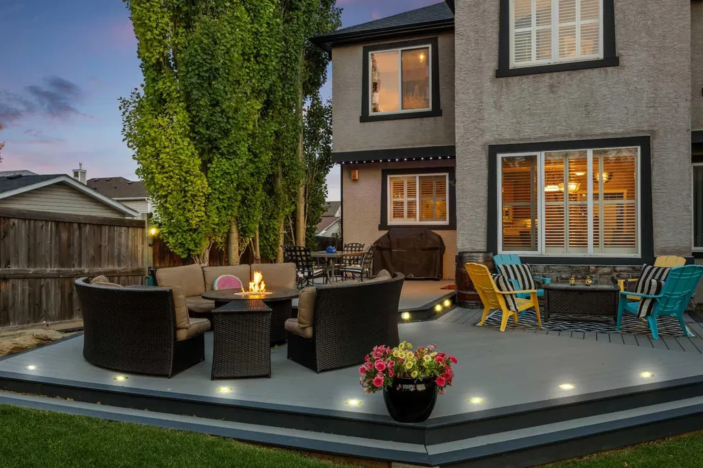 113 Tusslewood Bay NW Calgary AB T3L 2Y3
