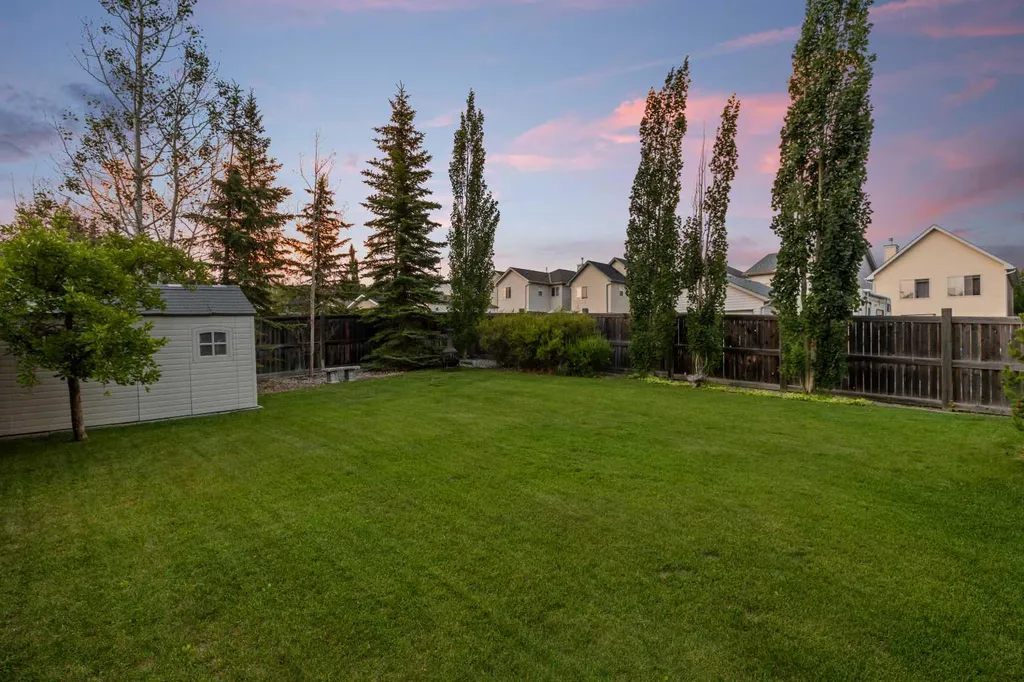 113 Tusslewood Bay NW Calgary AB T3L 2Y3
